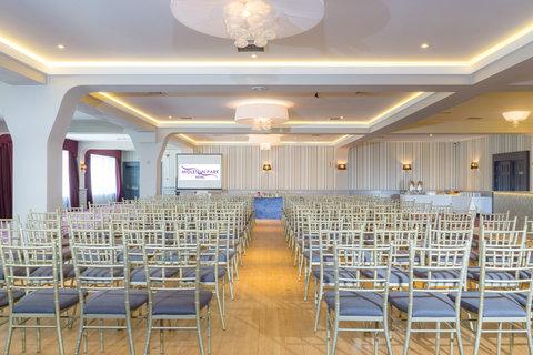 Midleton Park Hotel in Midleton, IE