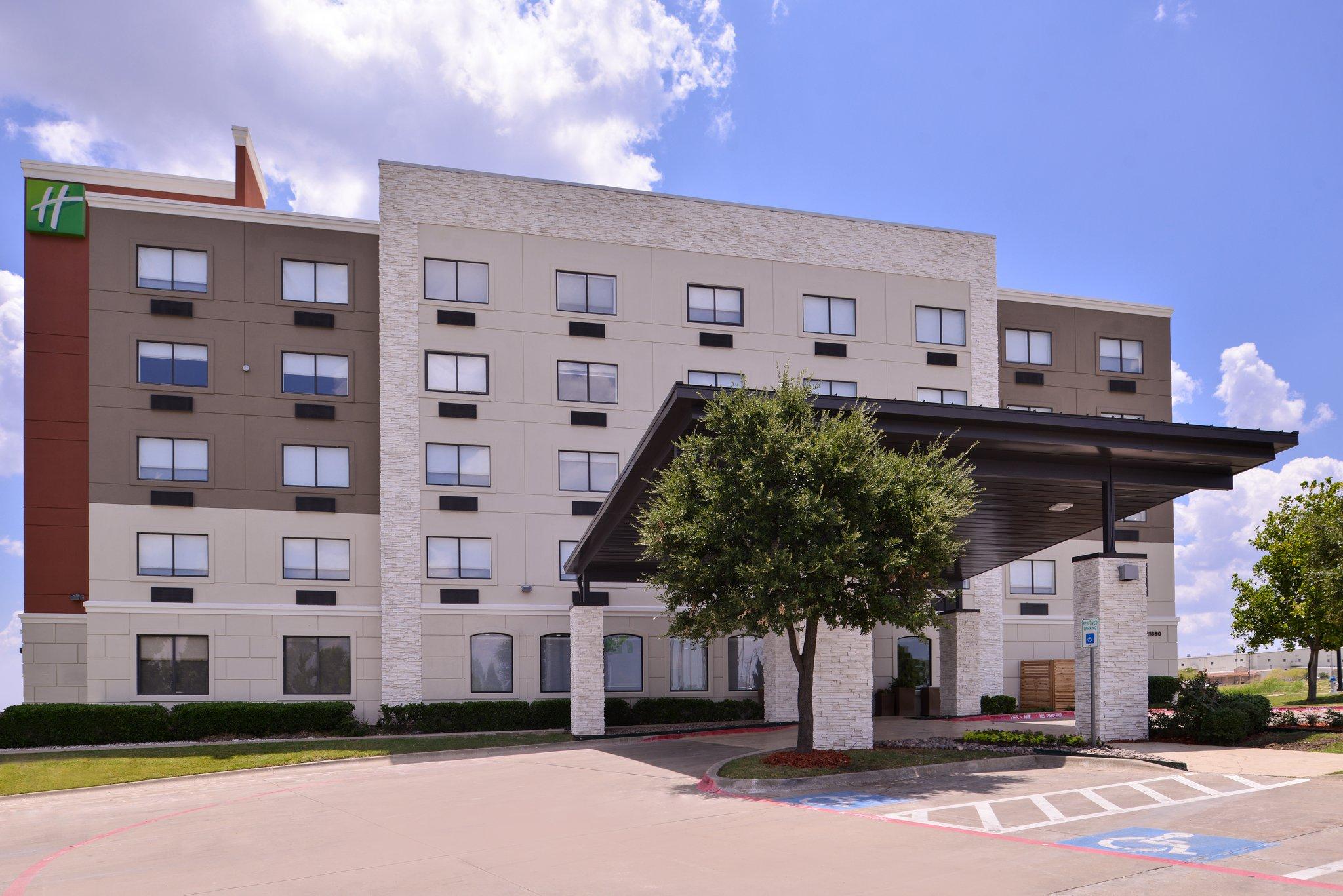 Holiday Inn Express Hotel & Suites Mesquite in Mesquite, TX