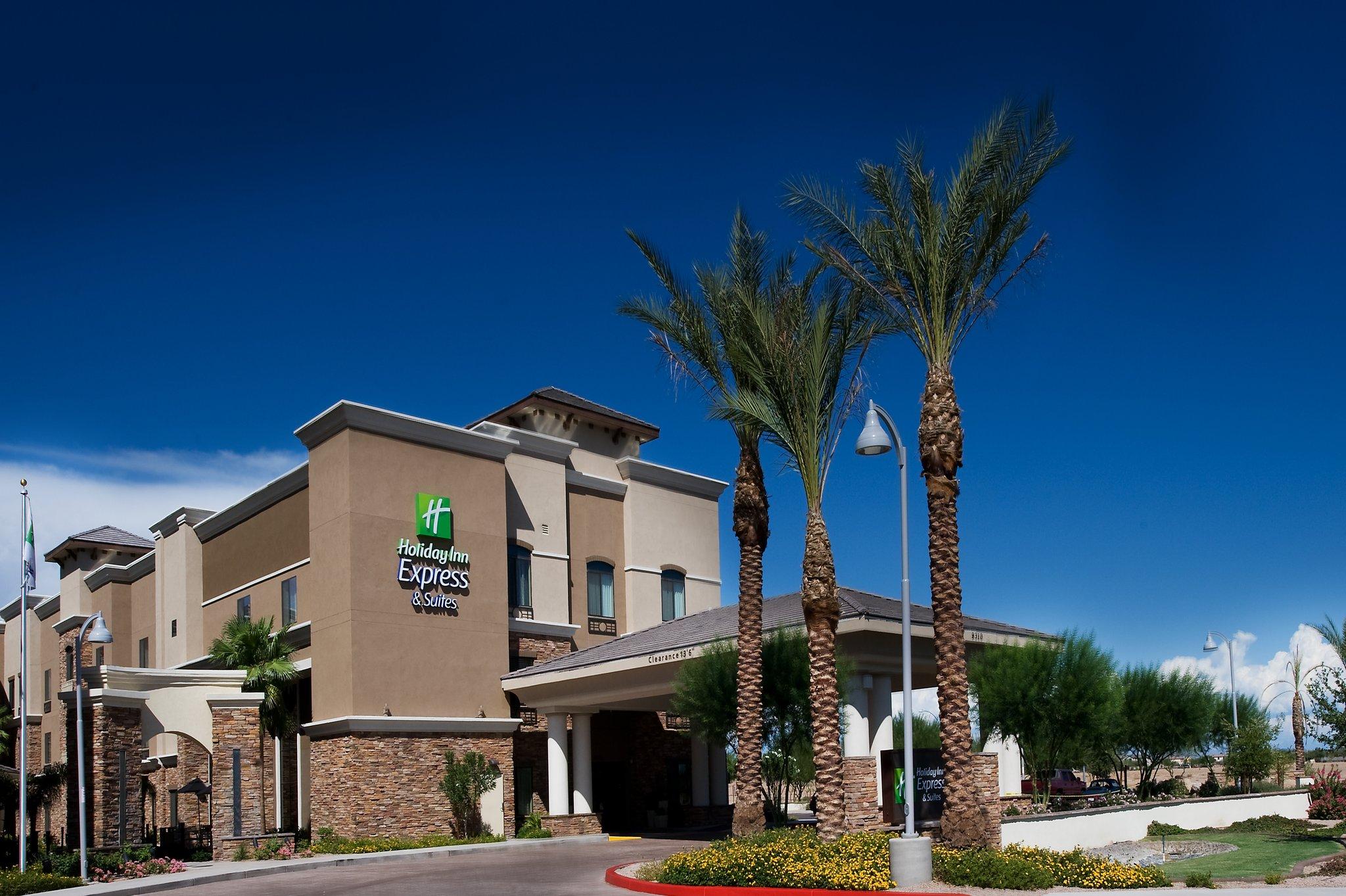 Holiday Inn Express & Suites Phoenix-Glendale in Glendale, AZ