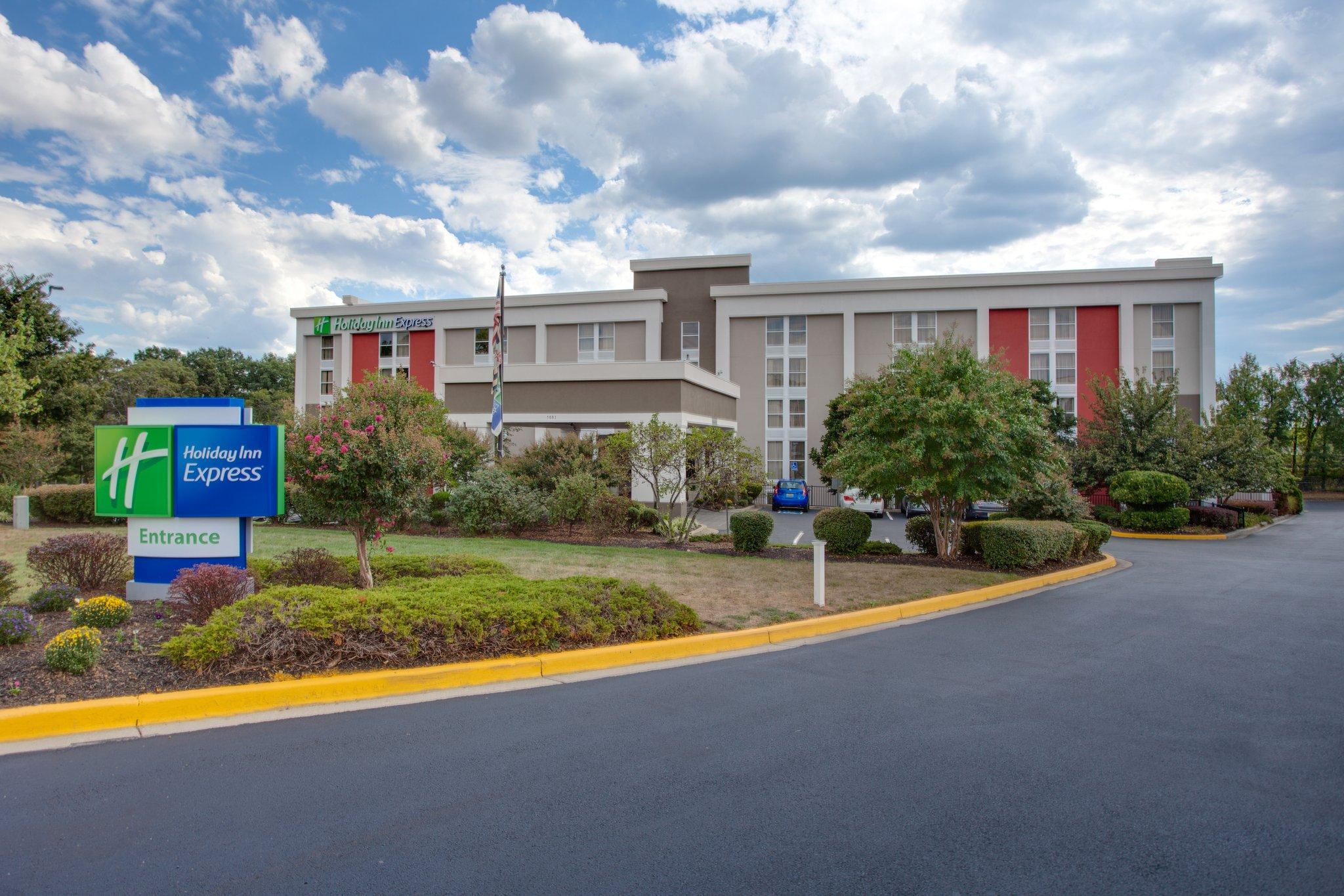 Holiday Inn Express Washington DC East- Andrews AFB in Camp Springs, MD