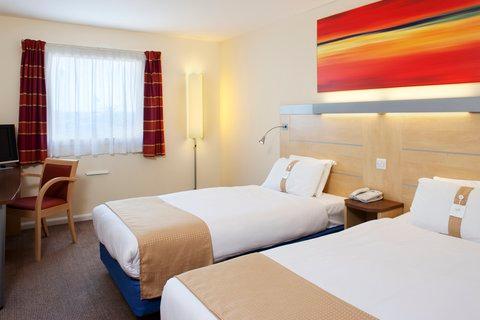 Holiday Inn Express Cardiff Airport in Barry, GB3