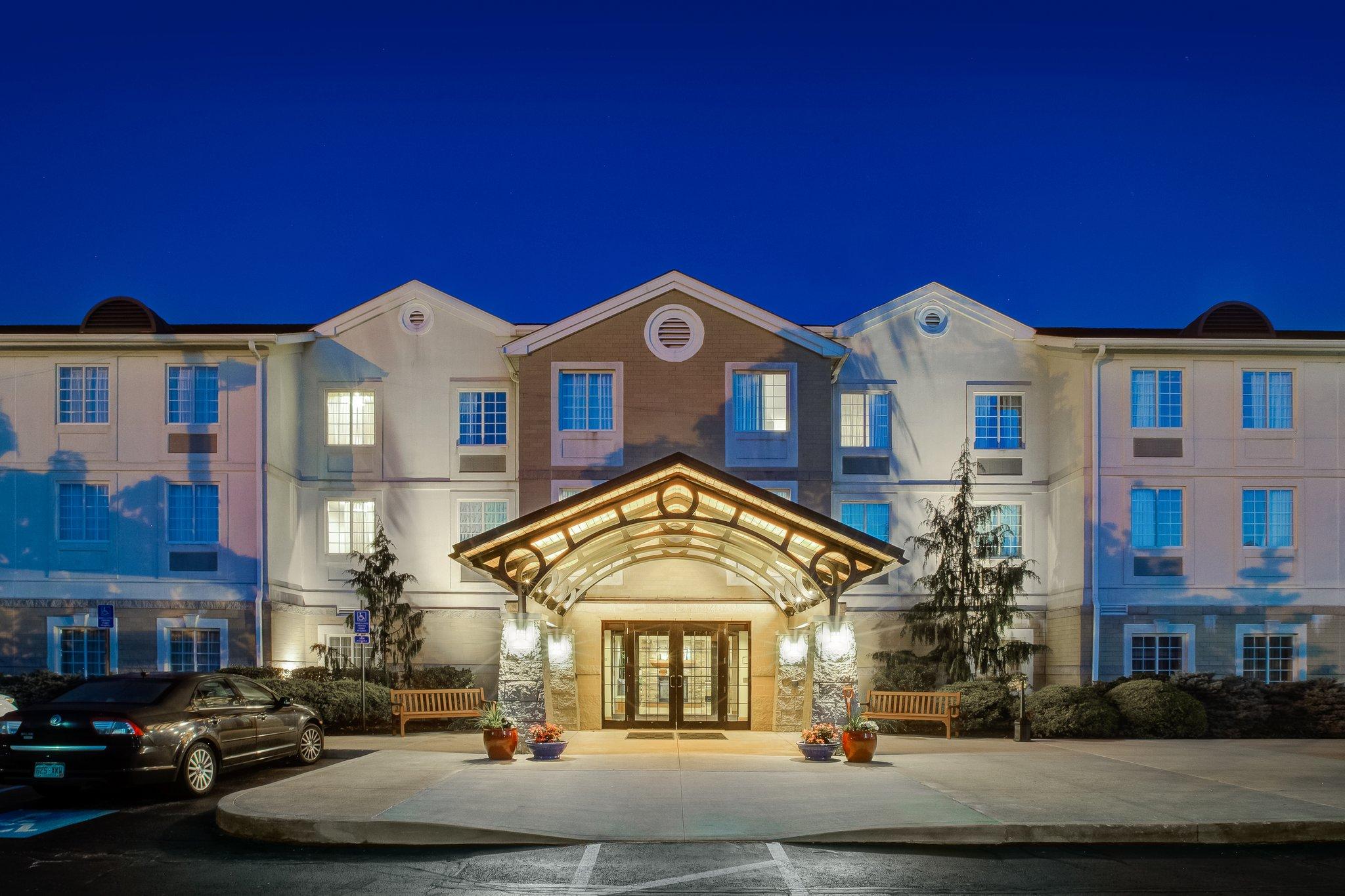 Staybridge Suites Cleveland Mayfield HTS Beachwd in Mayfield Heights, OH