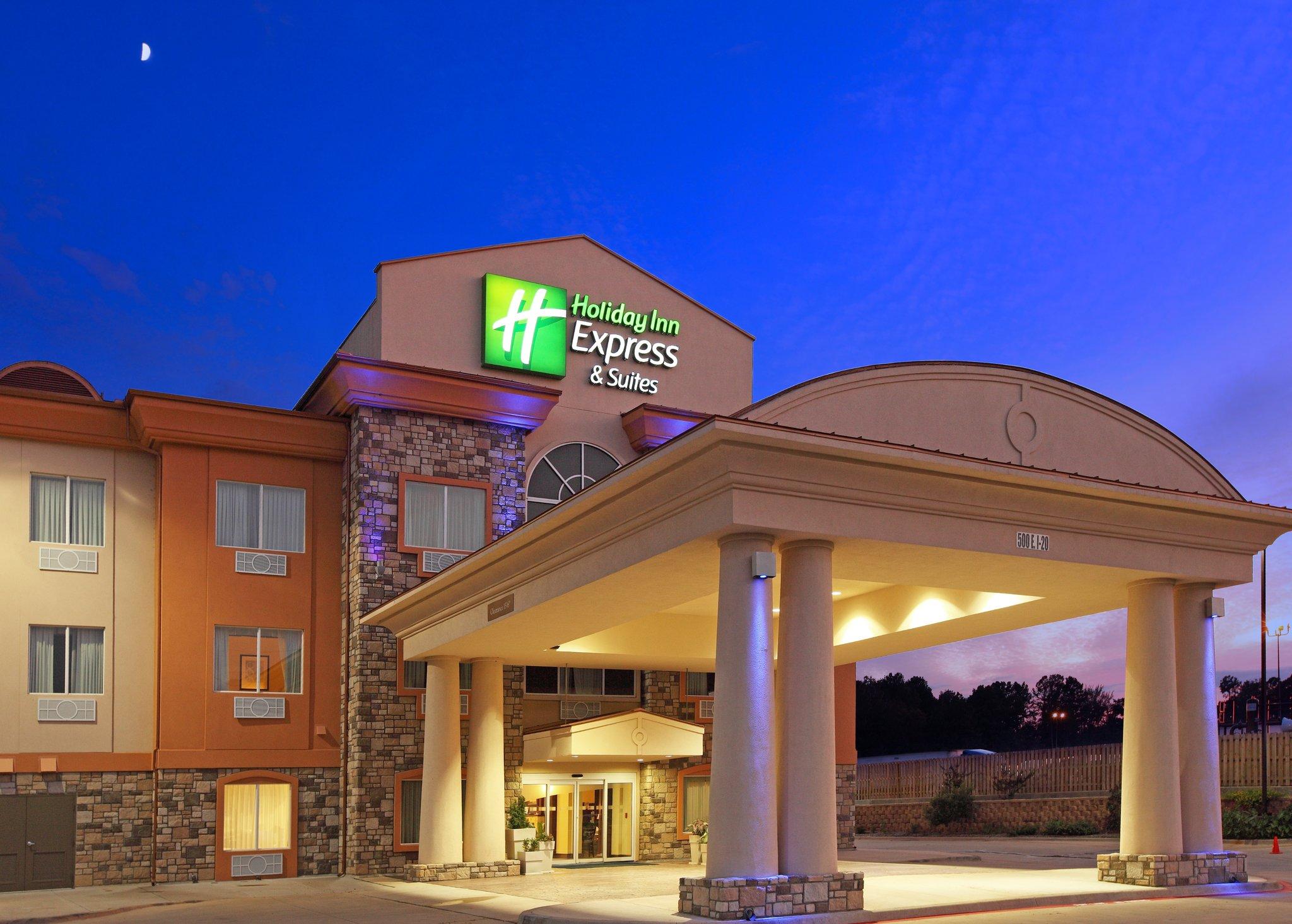 Holiday Inn Express Hotel & Suites Marshall in Marshall, TX