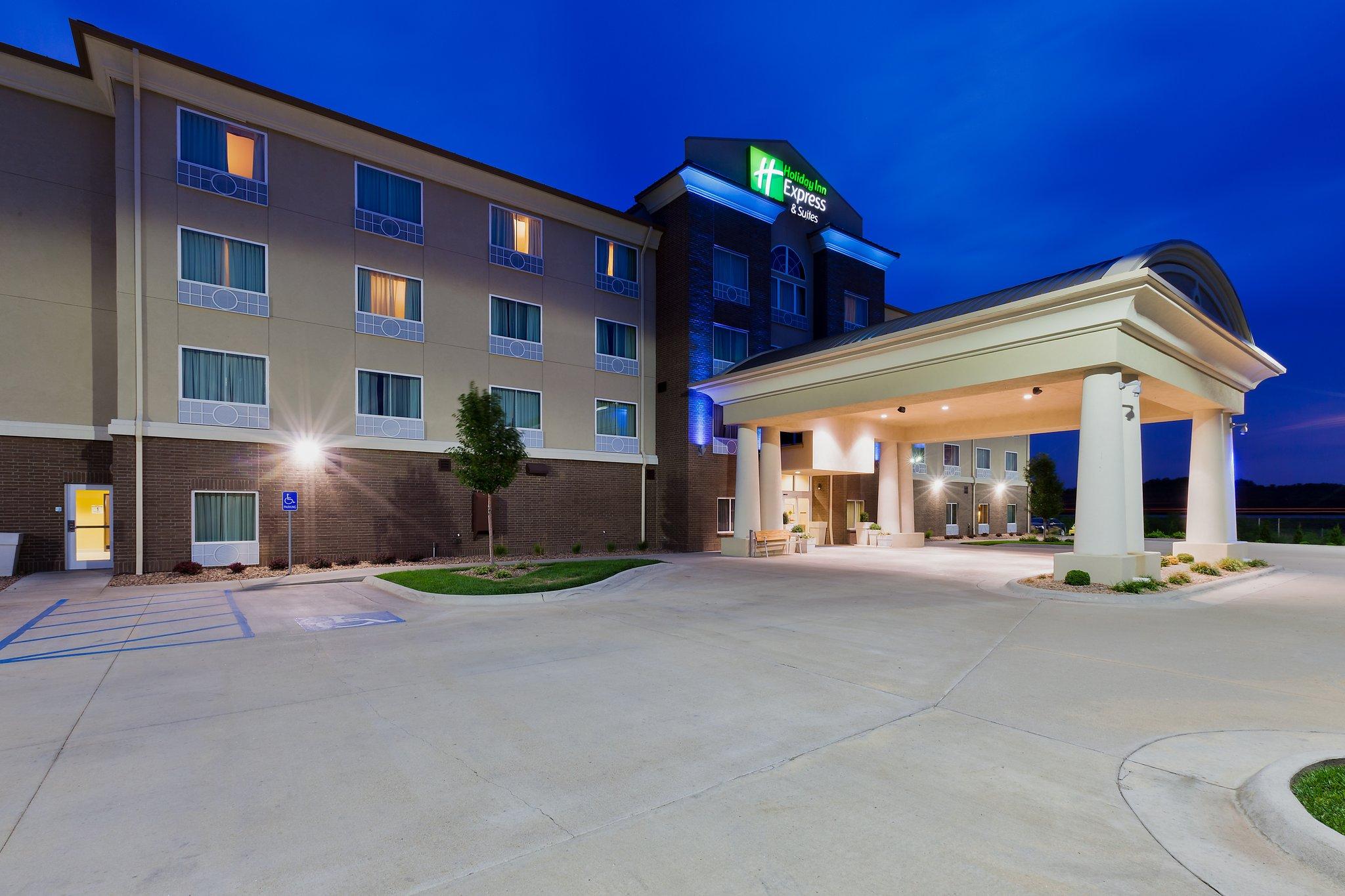 Holiday Inn Express & Suites - Salina in Salina, KS