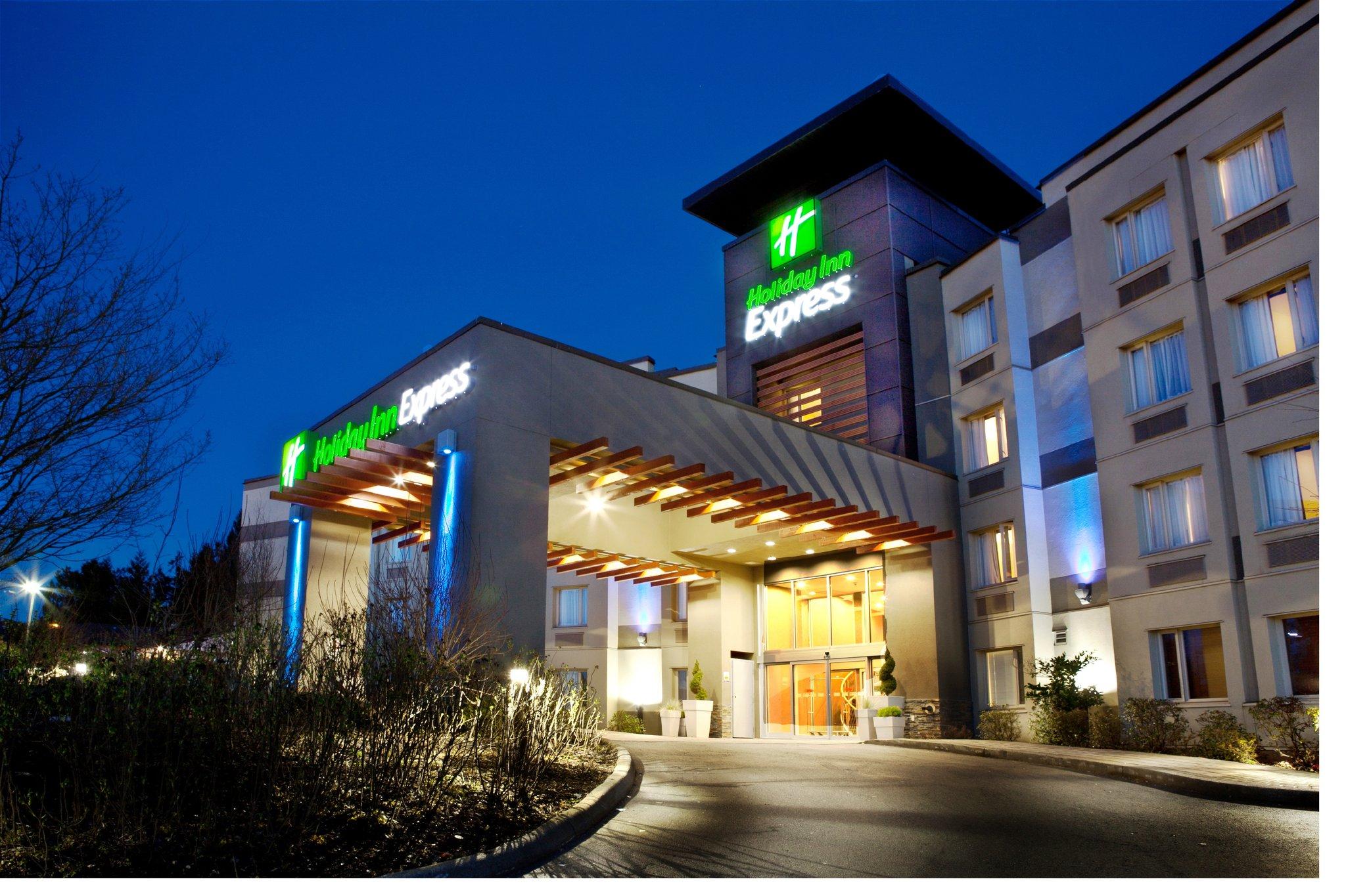 Holiday Inn Express Hotel & Suites Langley in Langley, BC