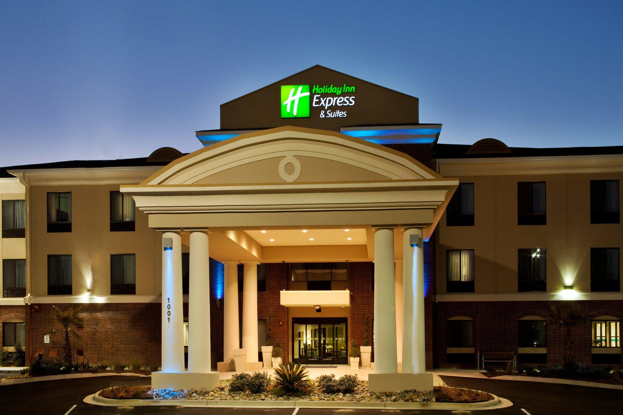 Holiday Inn Express Hotel & Suites Picayune in Picayune, MS