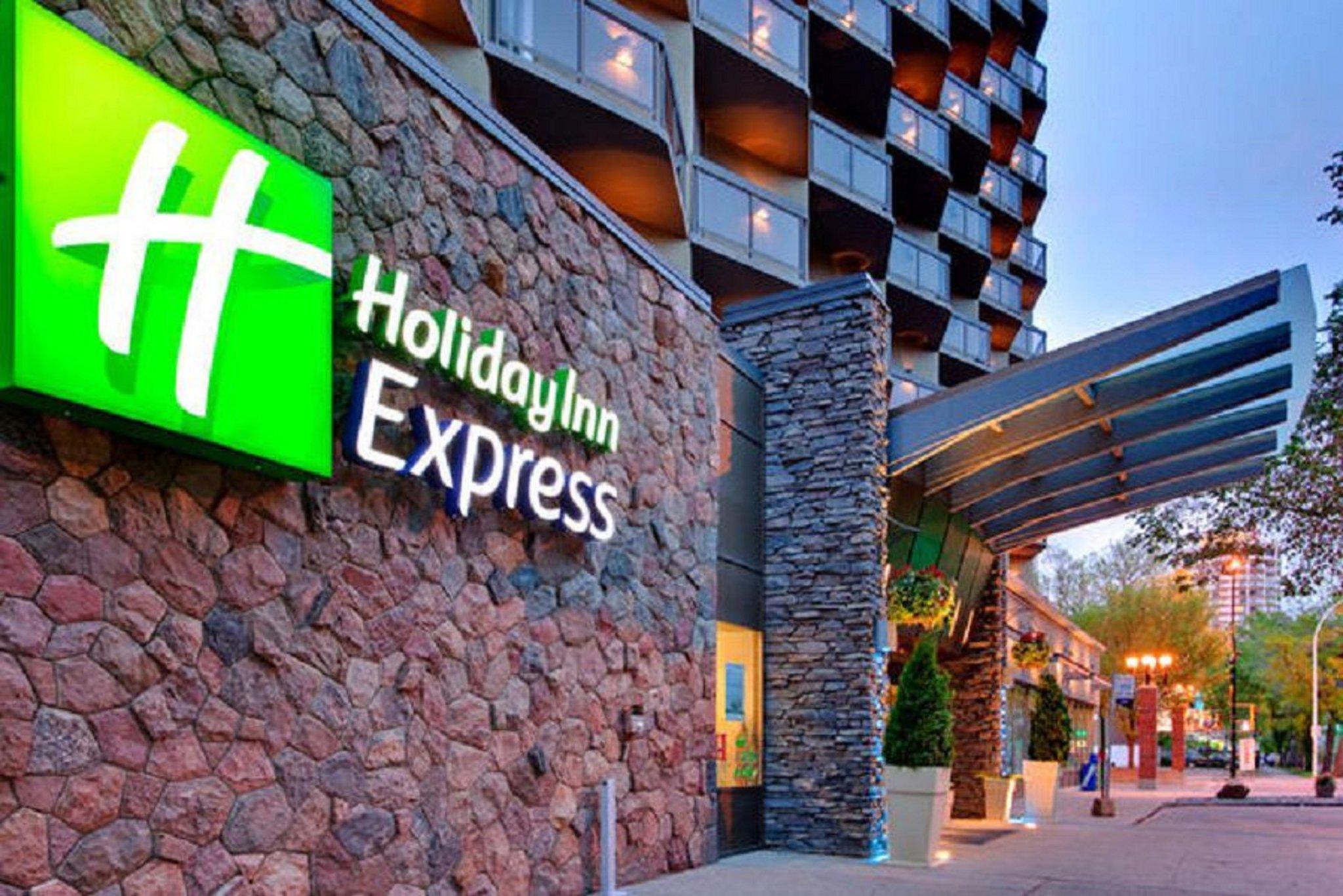 Holiday Inn Express Edmonton Downtown in Edmonton, AB
