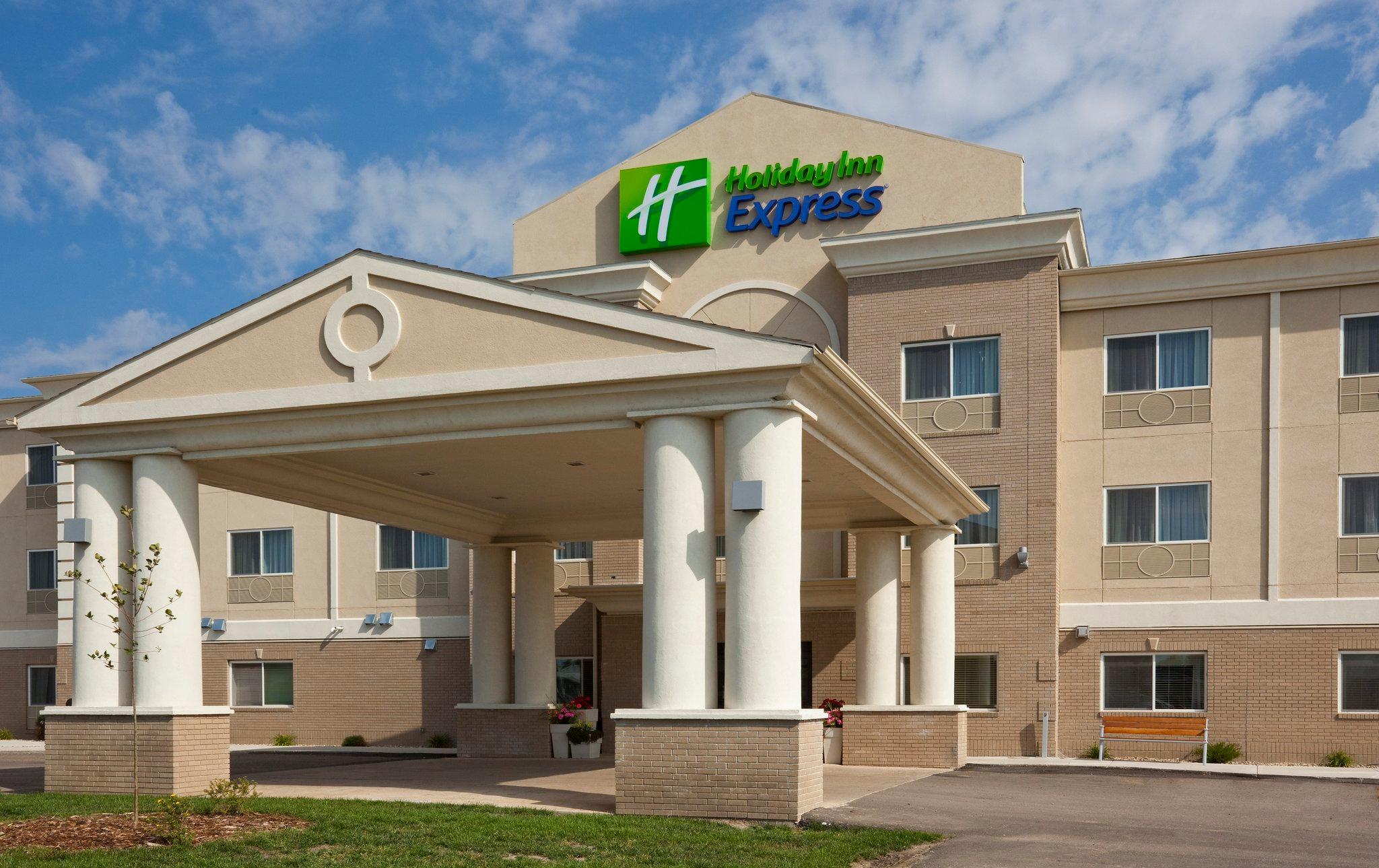 Holiday Inn Express Devils Lake in Devils Lake, ND