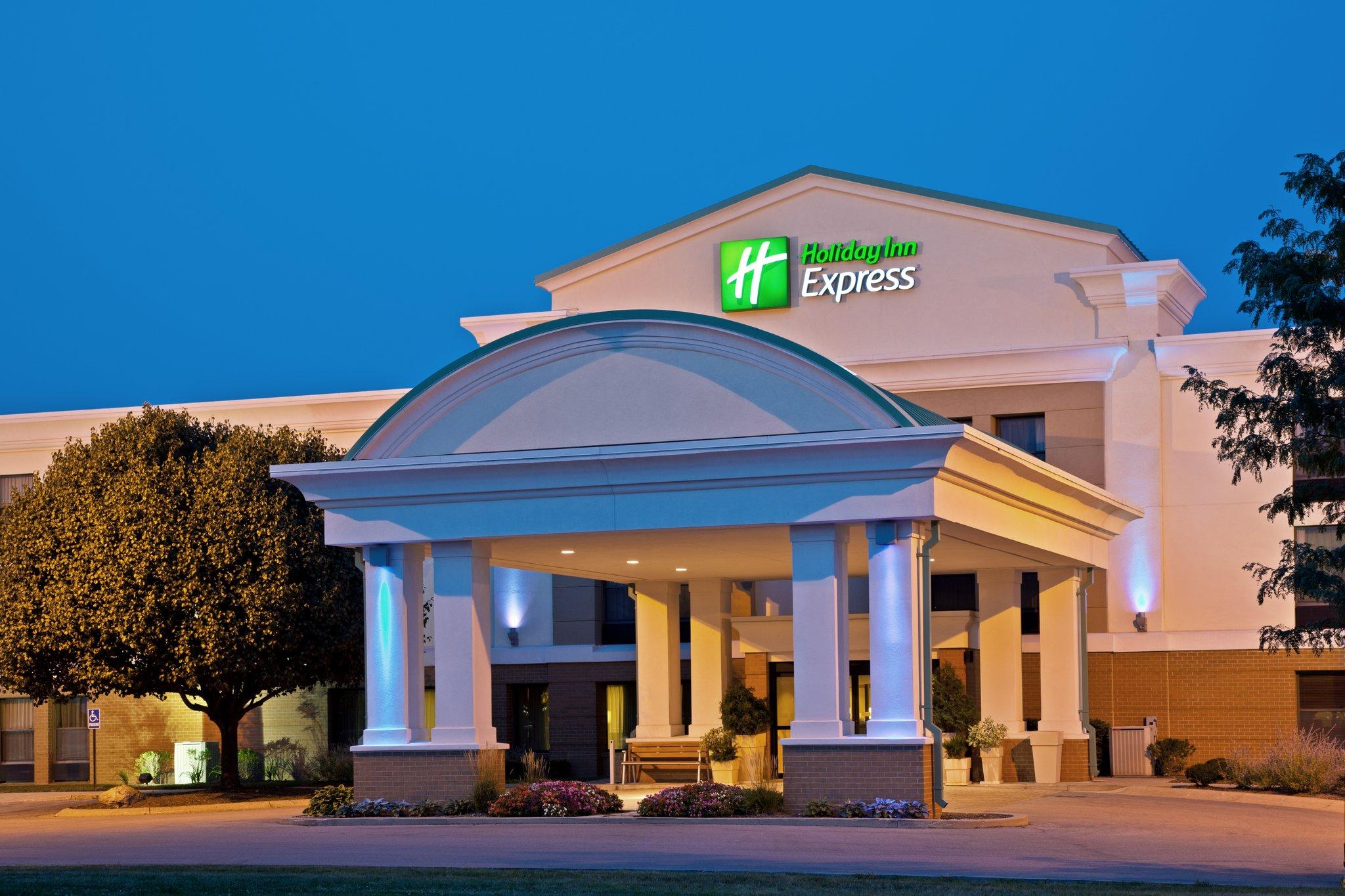 Holiday Inn Express Indianapolis Airport in Plainfield, IN