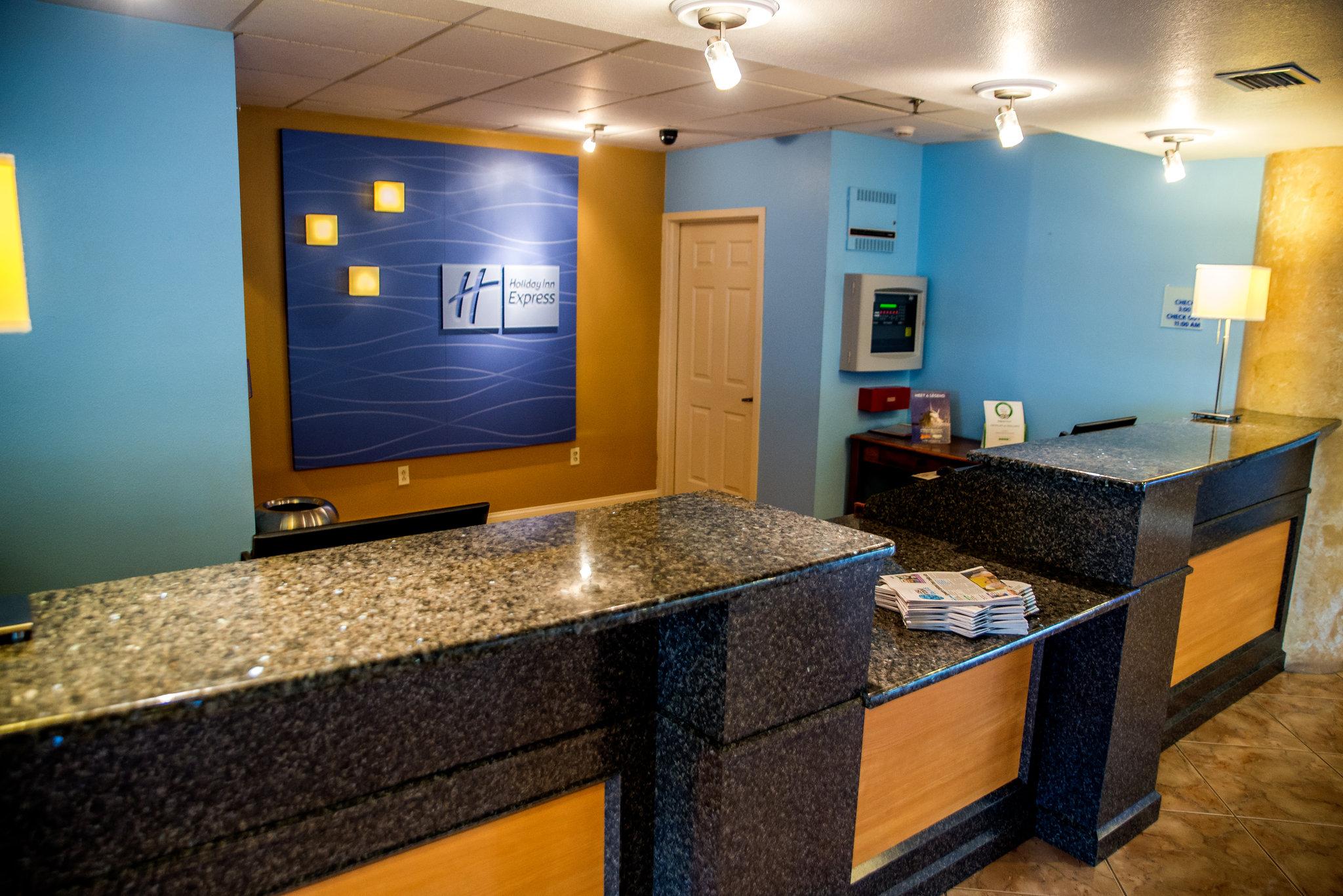 Holiday Inn Express Hotel & Suites Cocoa Beach in Cocoa Beach, FL