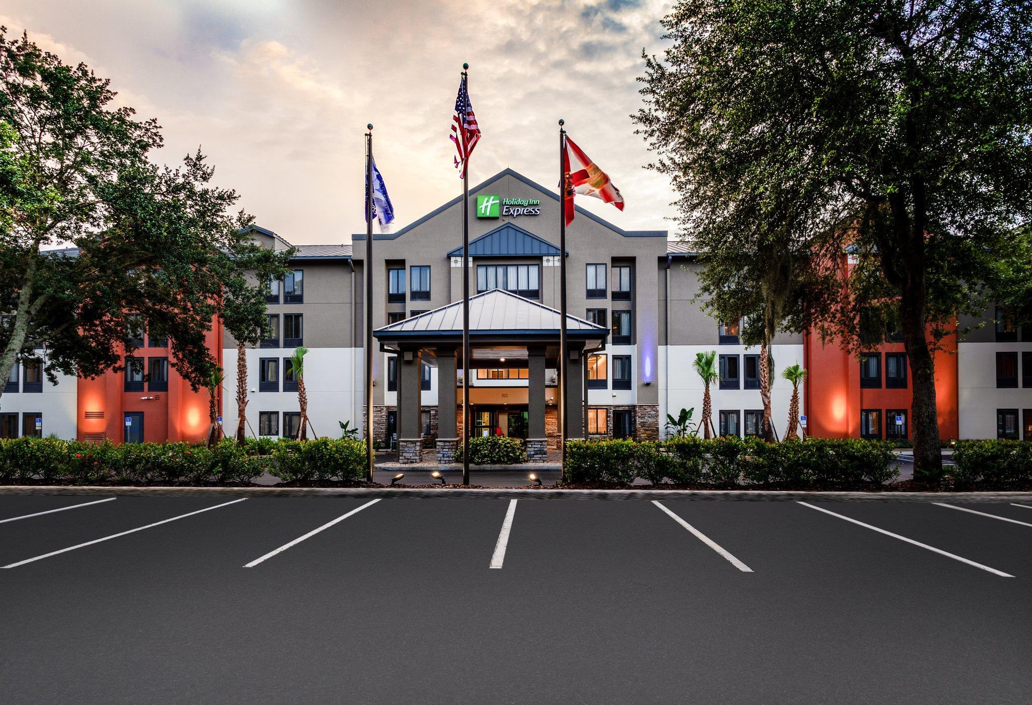Holiday Inn Express Hotel Tampa Brandon in Brandon, FL