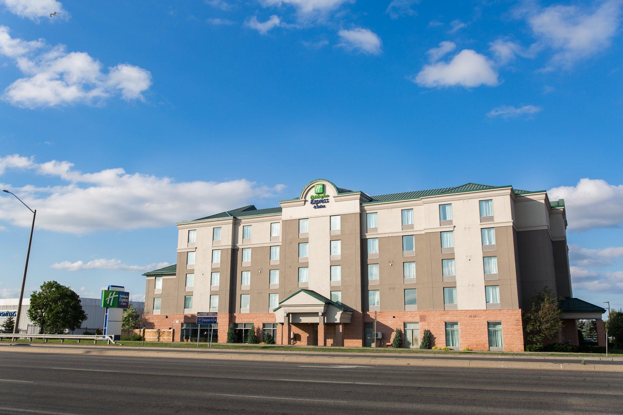 Holiday Inn Express & Suites Brampton in Brampton, ON