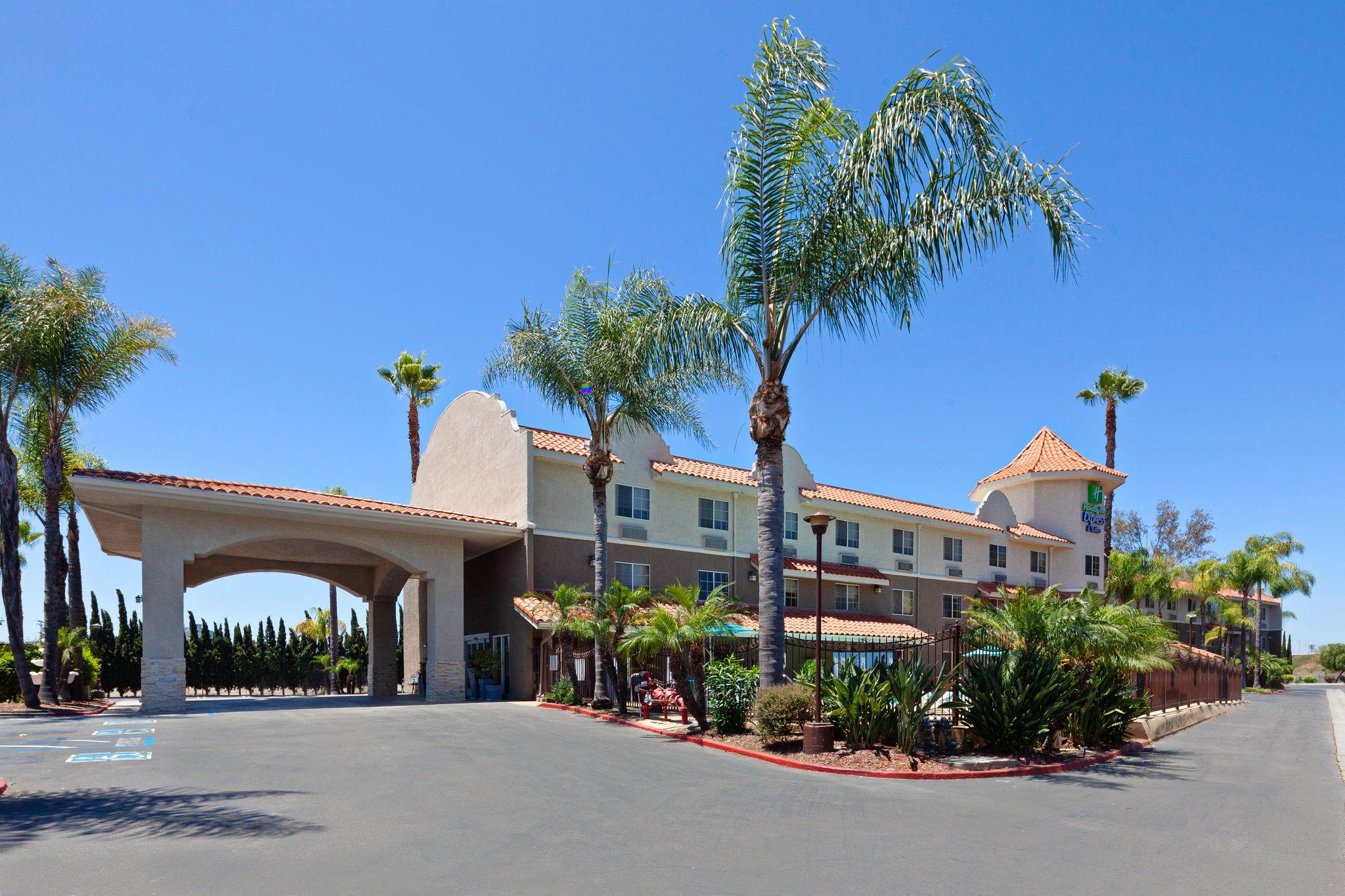 Holiday Inn Express Hotel & Suites San Diego-Escondido in Escondido, CA