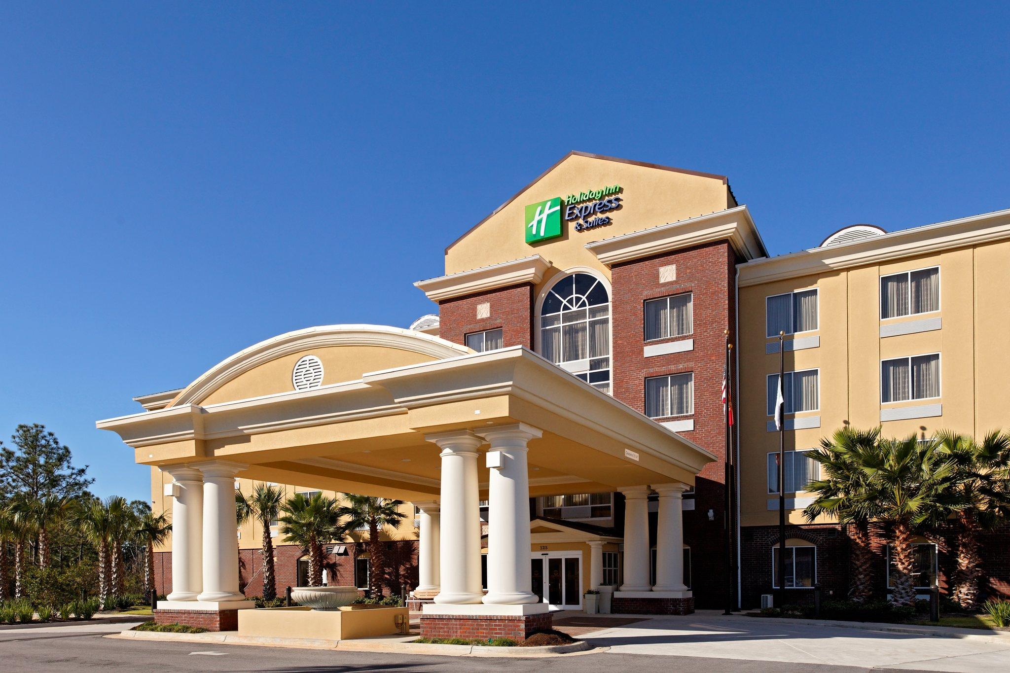 Holiday Inn Express Hotel & Suites Crestview in Crestview, FL