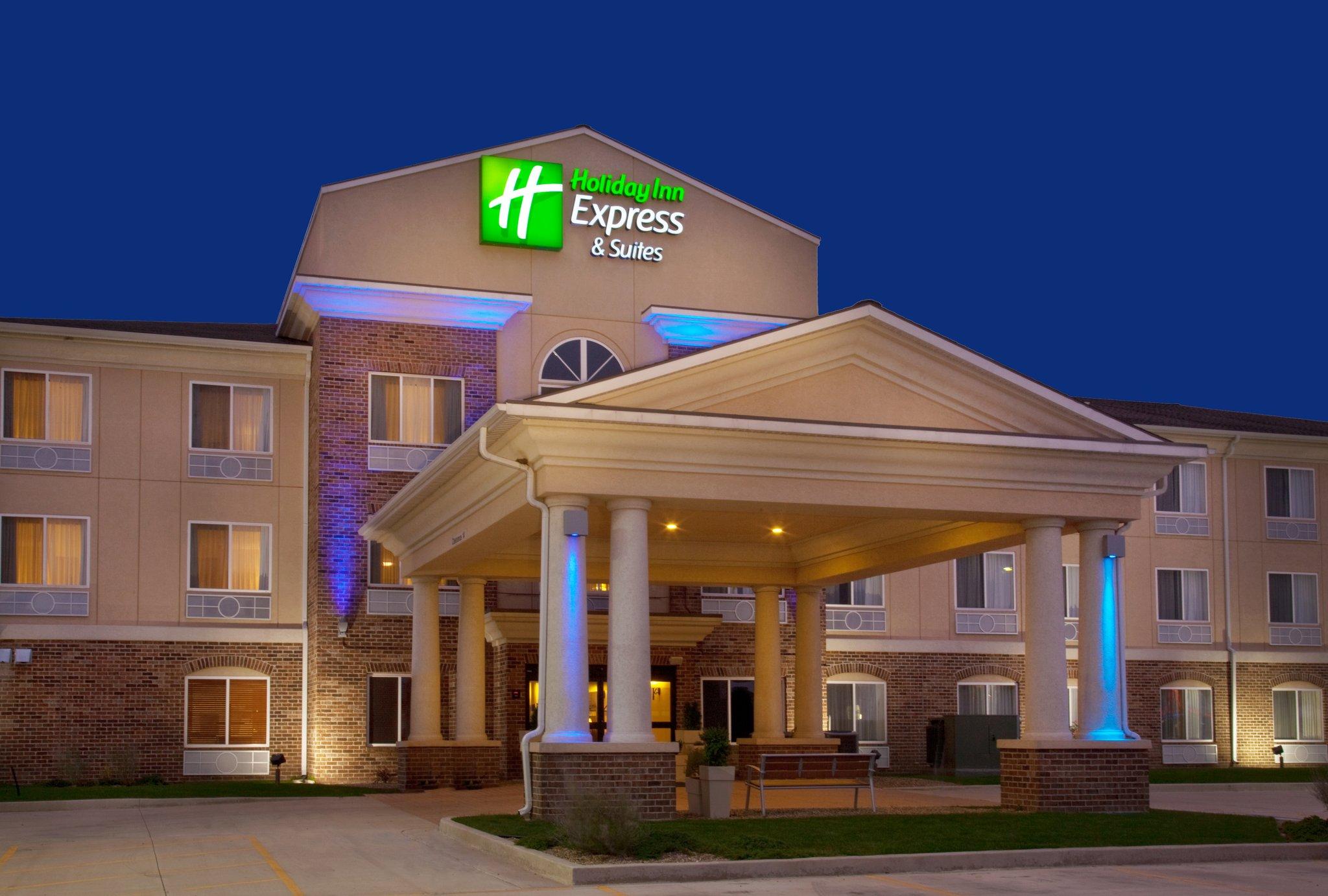 Holiday Inn Express Hotel & Suites Jacksonville in Jacksonville, IL