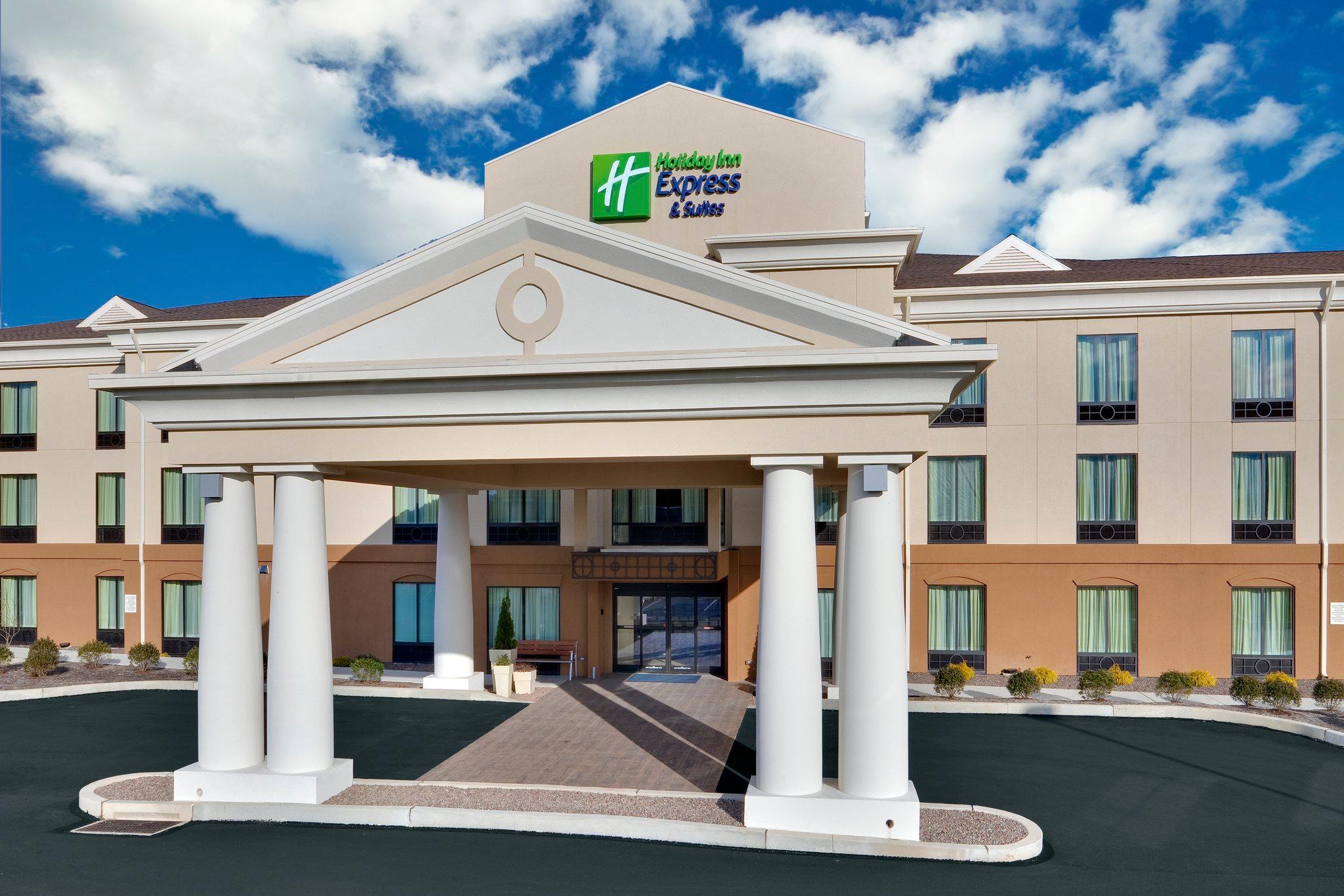 Holiday Inn Express Hotel & Suites Lebanon in Lebanon, PA