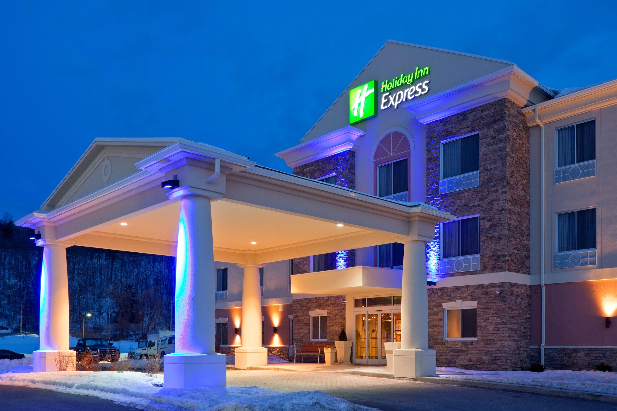 Holiday Inn Express Hotel & Suites West Coxsackie in Coxsackie, NY