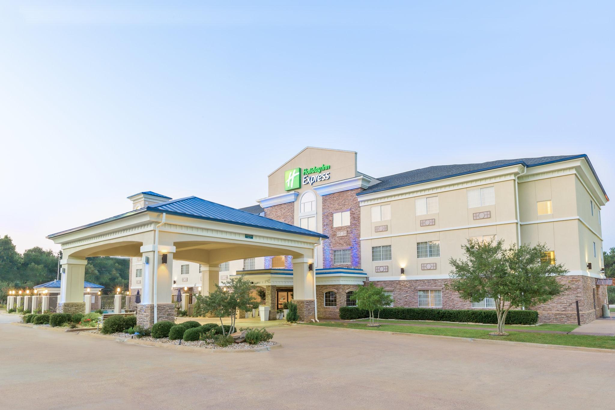 Holiday Inn Express Palestine in Palestine, TX