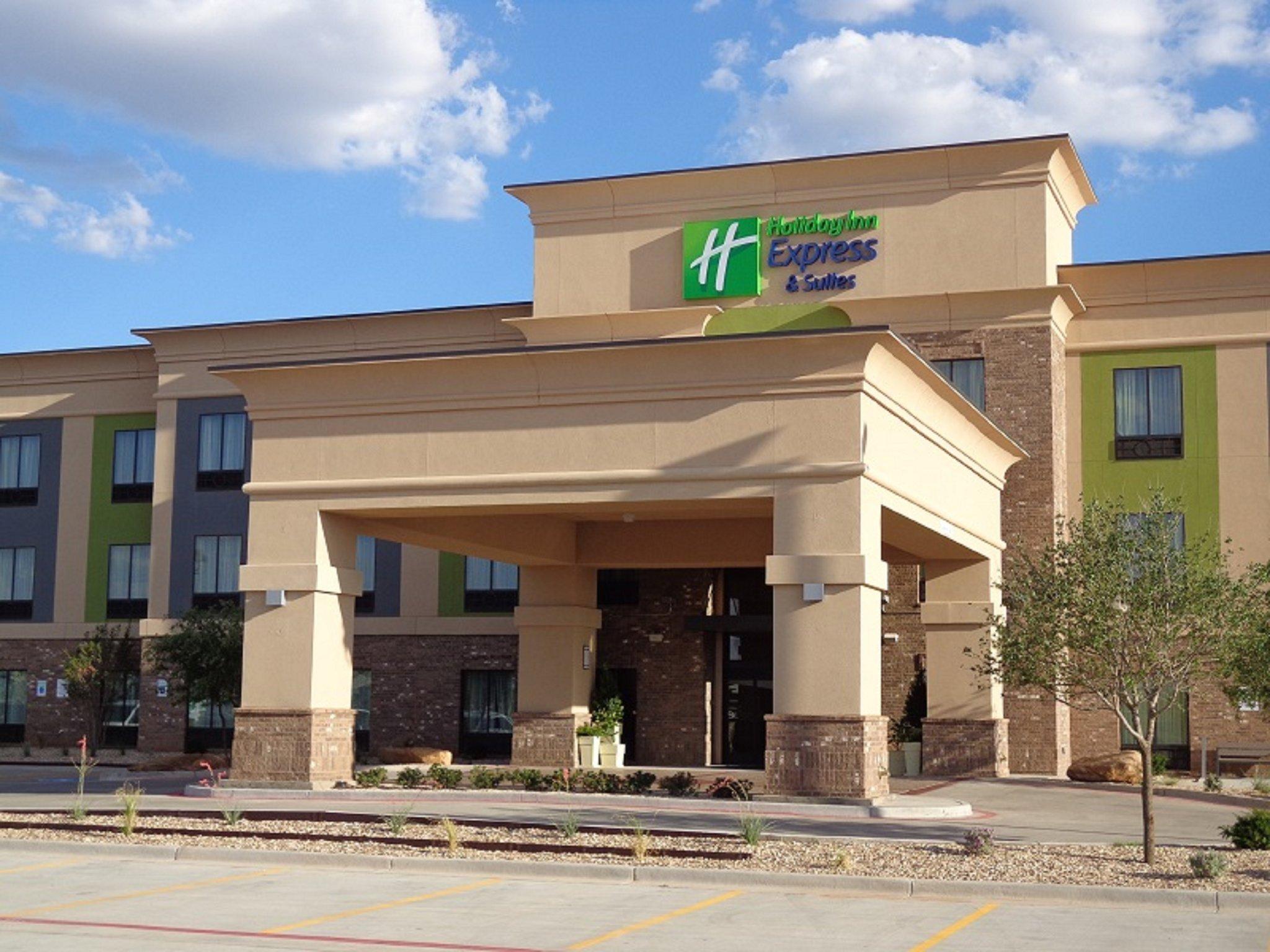 Holiday Inn Express Hotel & Suites Lubbock South in Lubbock, TX