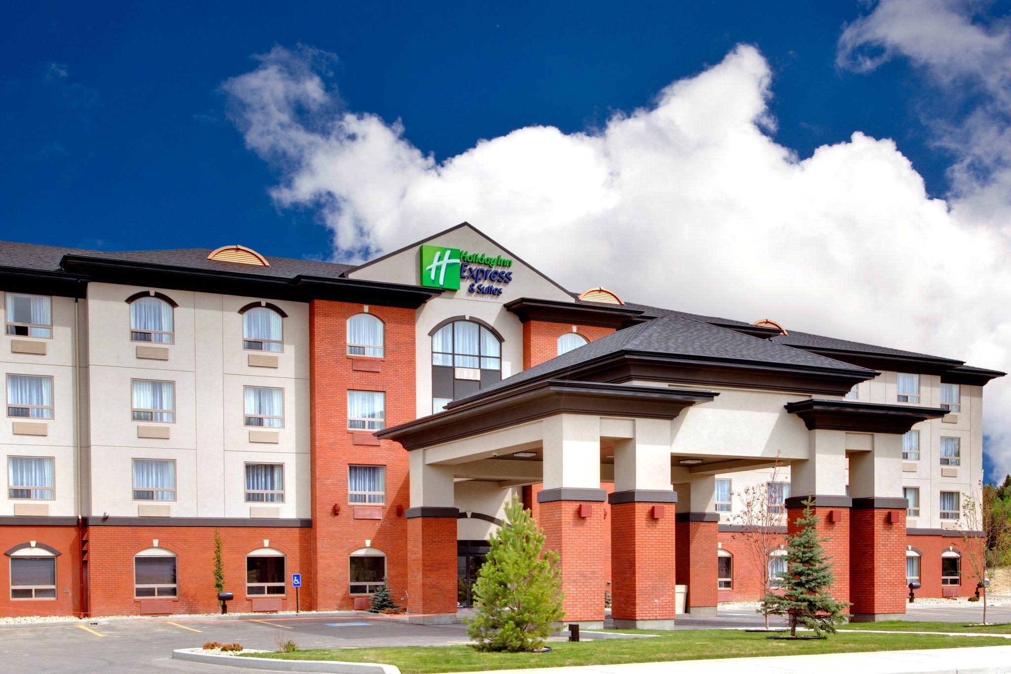 Holiday Inn Express Hotel & Suites Whitecourt Southeast in Whitecourt, AB