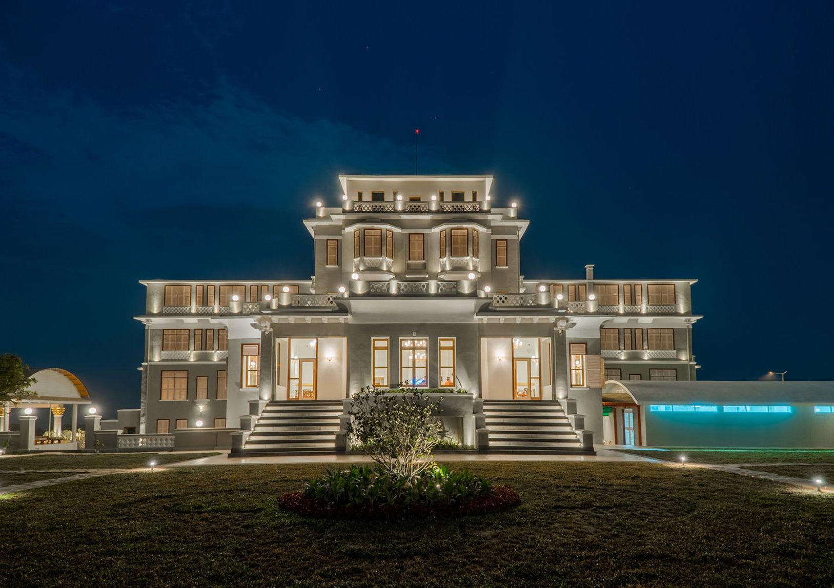 Le Bokor Palace in Kampot, KH