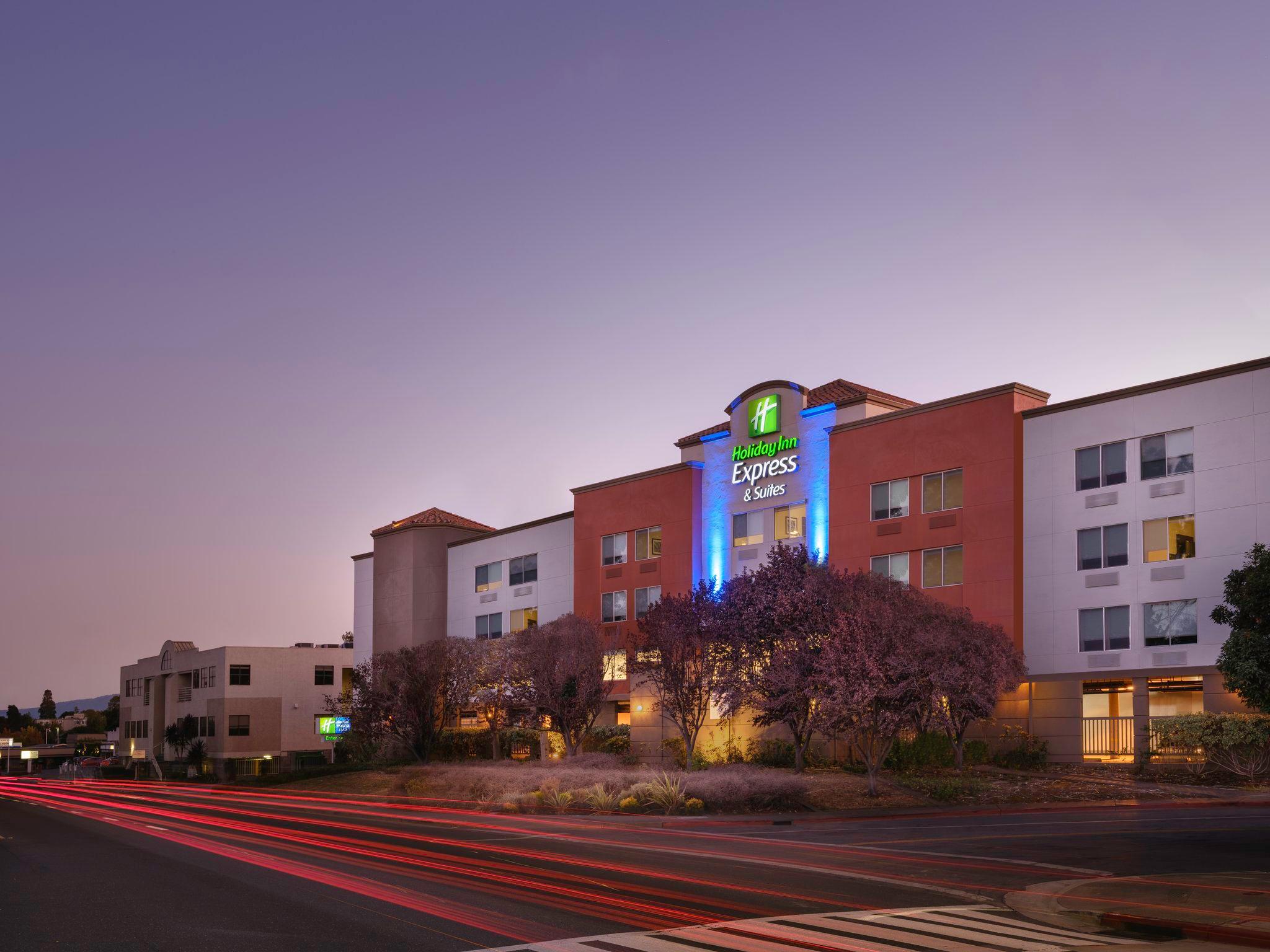 Holiday Inn Express Hotel & Suites Belmont in Belmont, CA