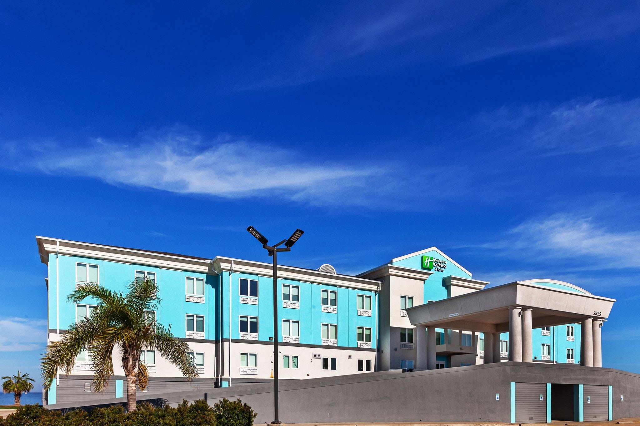 Holiday Inn Express & Suites-Port Lavaca in Port Lavaca, TX