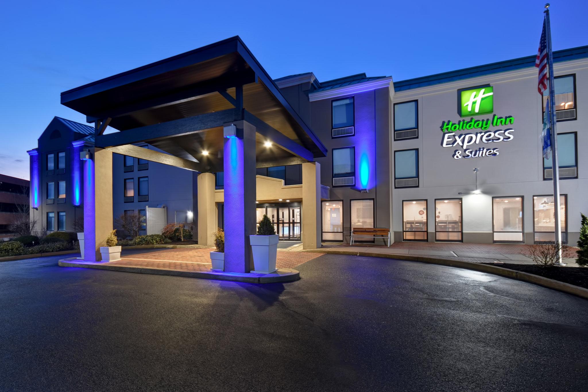 Holiday Inn Express Hotel & Suites Allentown-Dorney Park Area in Allentown, PA