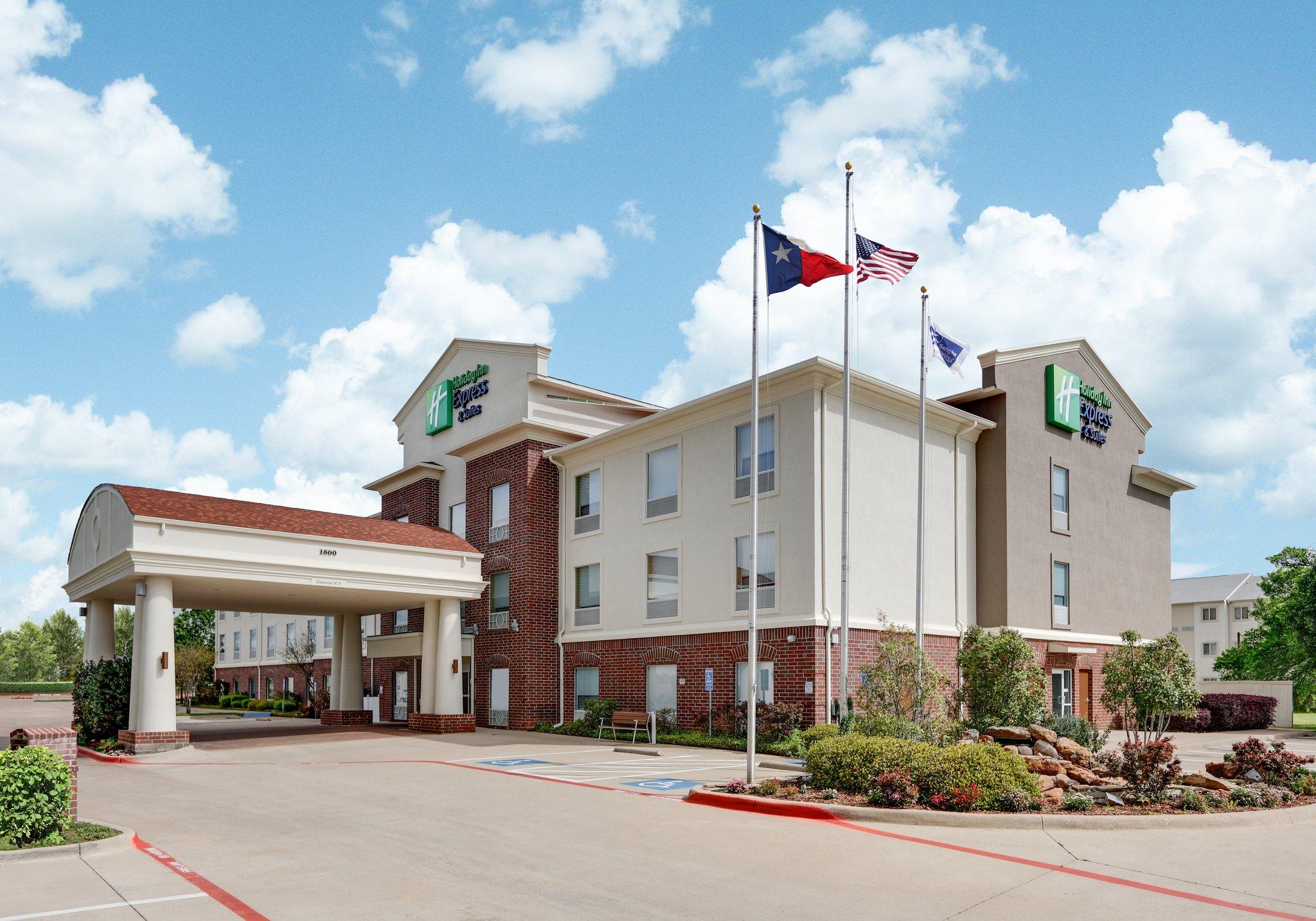 Holiday Inn Express Hotel & Suites Cleburne in Cleburne, TX