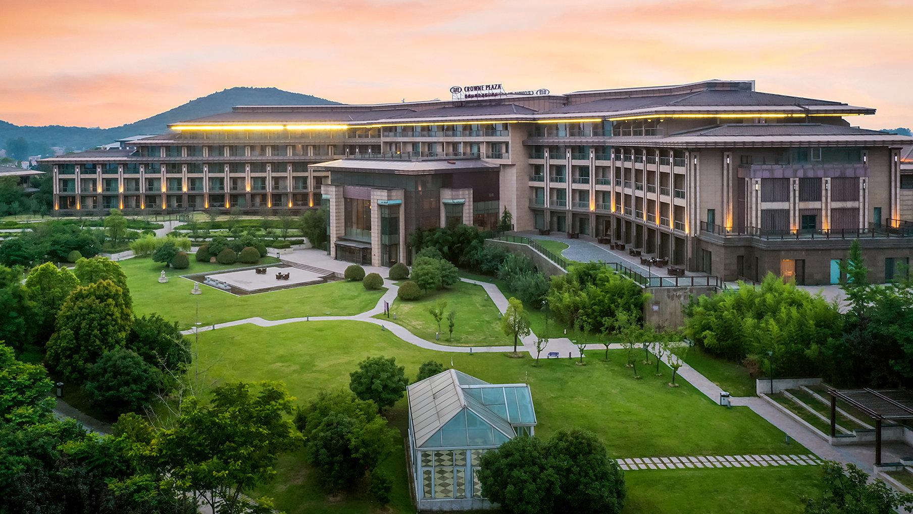 Crowne Plaza Xuzhou Dalong Lake in Xuzhou, CN