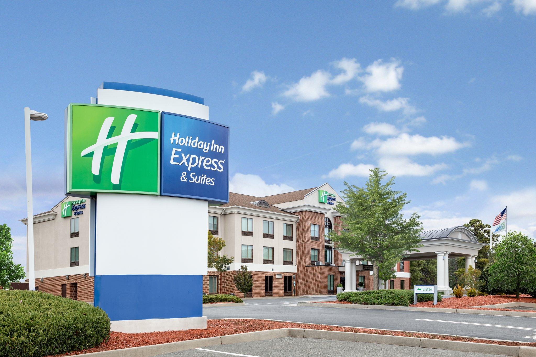 Holiday Inn Express Hotel & Suites Tappahannock in Tappahannock, VA