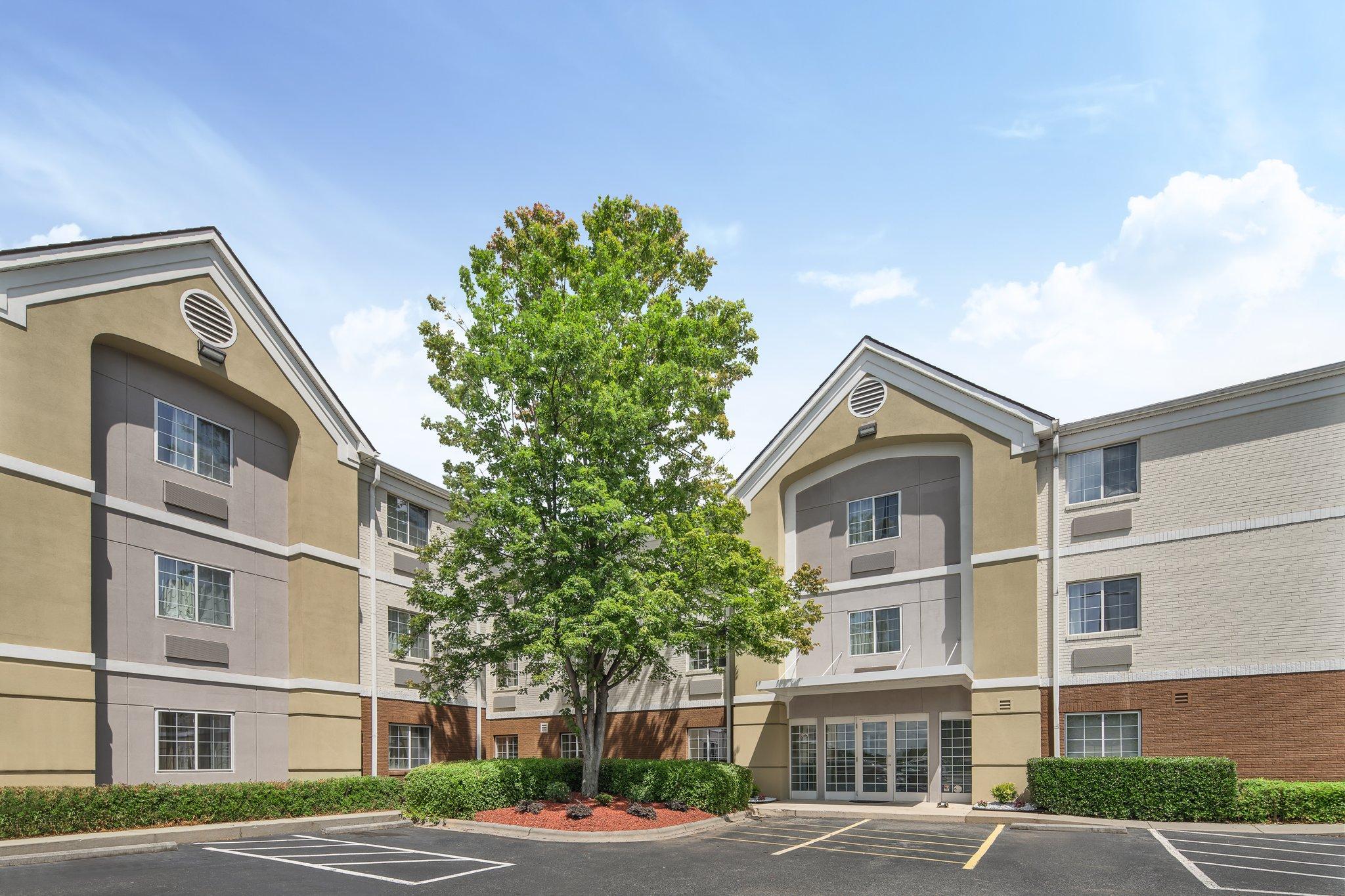 Candlewood Suites Huntersville - Lake Norman Area in Huntersville, NC