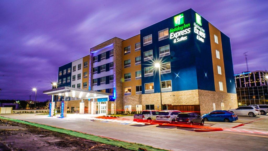 Holiday Inn Express & Suites Dallas Market Center - Love Field image