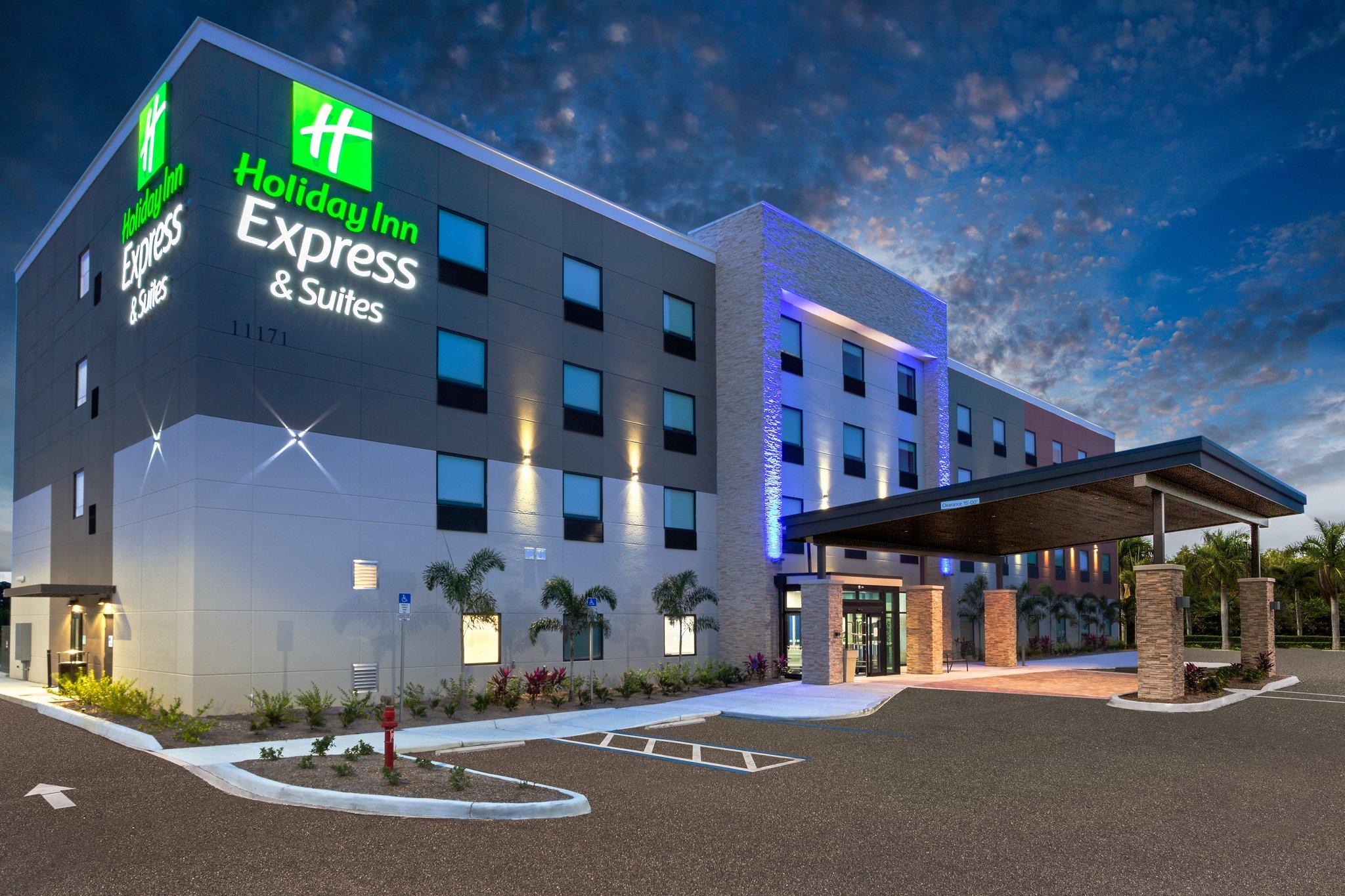 Holiday Inn Express & Suites Ft Myers Beach-Sanibel Gateway in Fort Myers Beach, FL