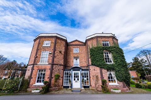 Rossett Hall Hotel in Wrexham, GB3