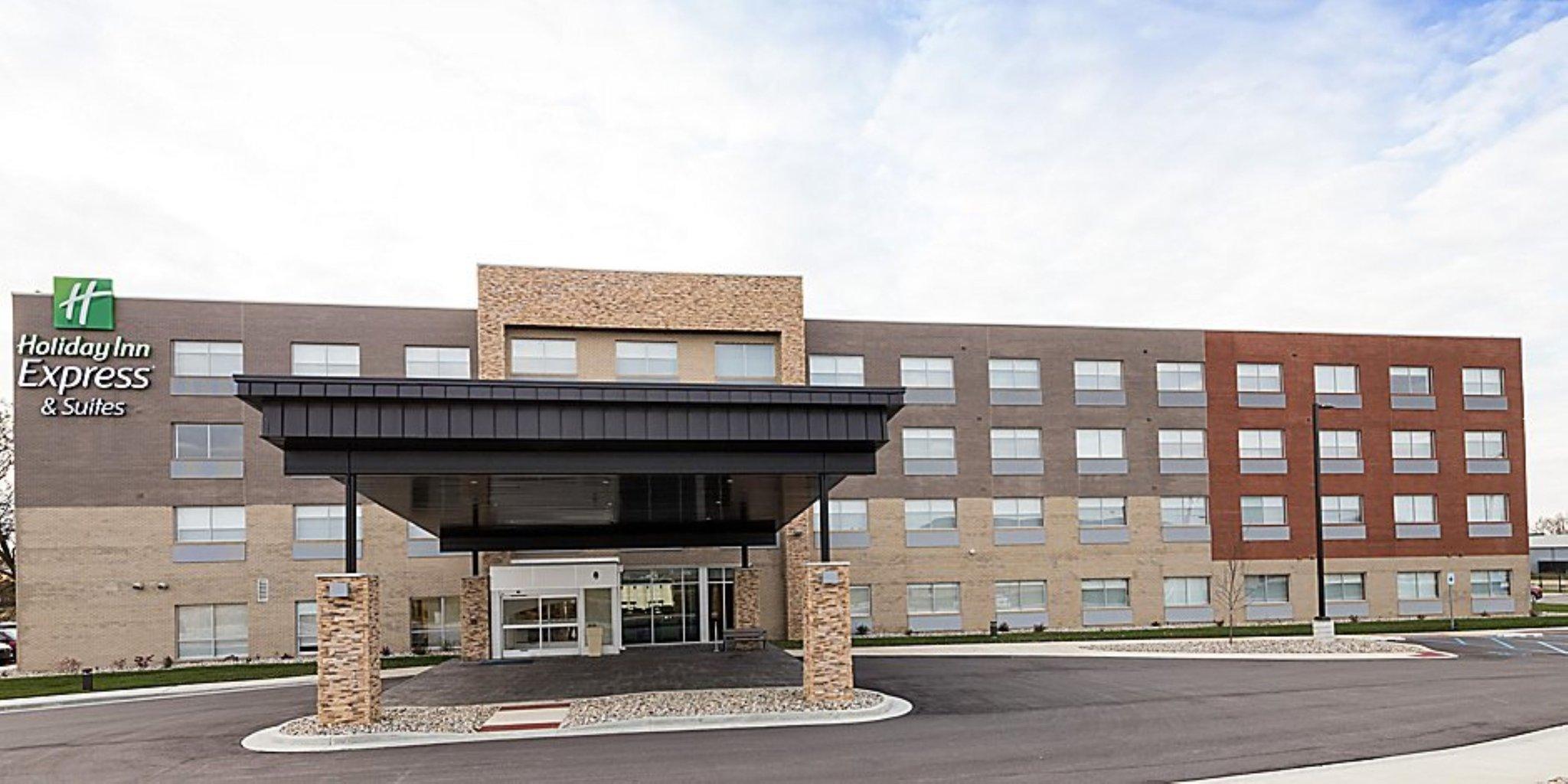 Holiday Inn Express & Suites Michigan City in Michigan City, IN
