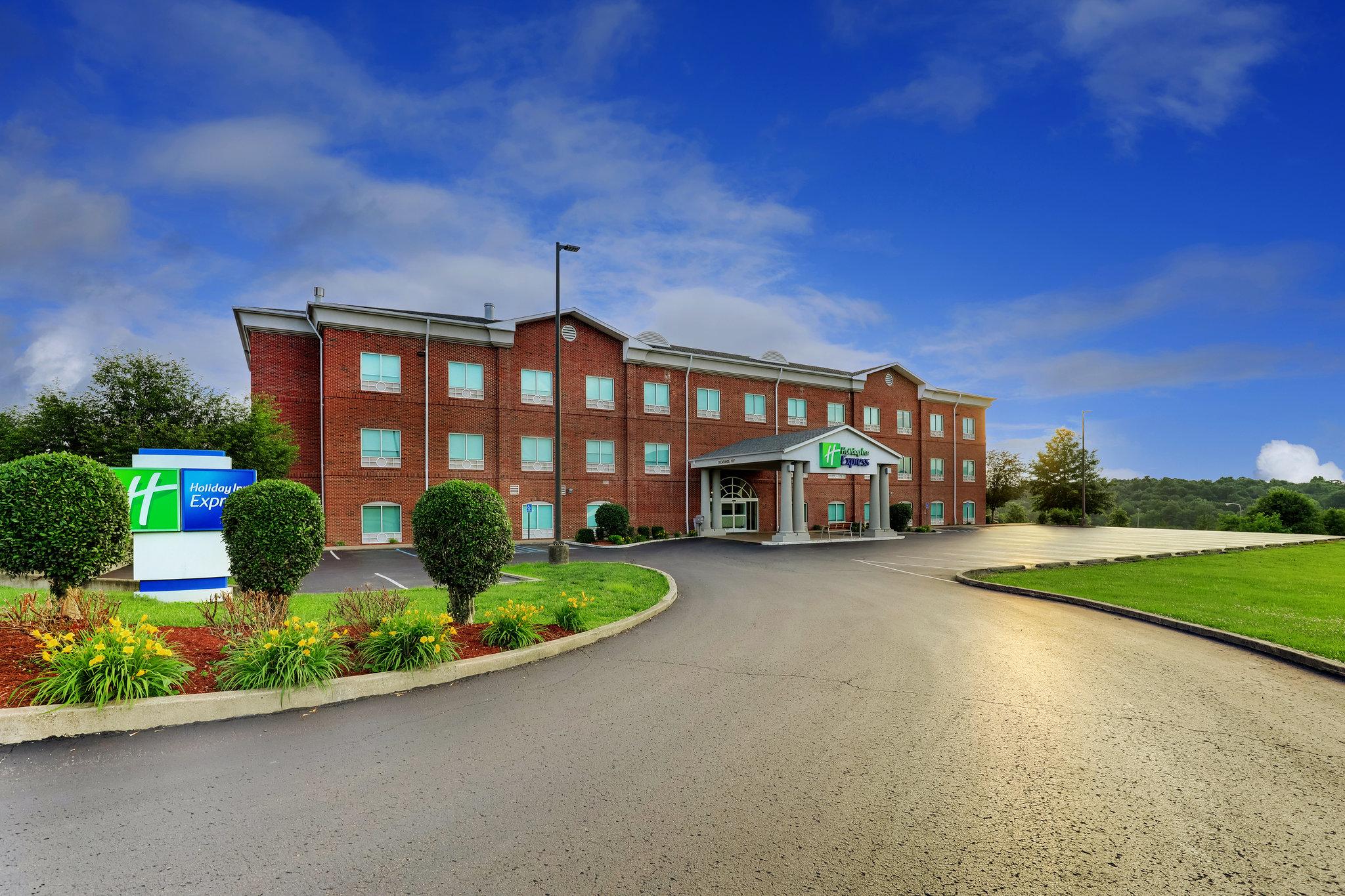 Holiday Inn Express Hotel Campbellsville in Campbellsville, KY