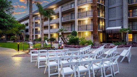 Holiday Inn & Suites Phoenix Airport North in Phoenix, AZ