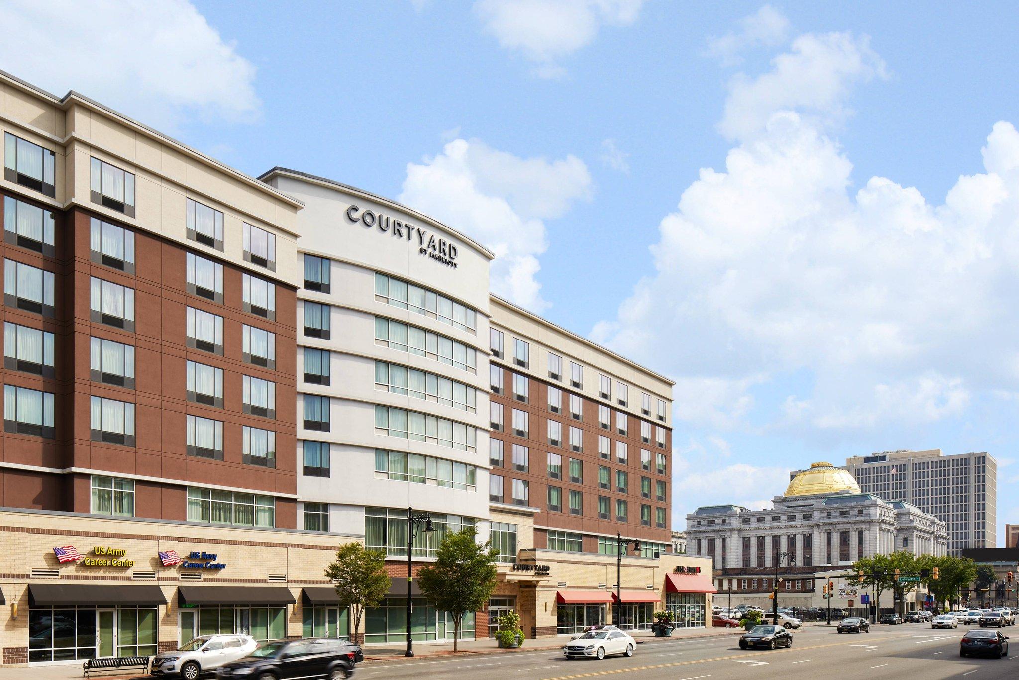 Courtyard Newark Downtown in Newark, NJ