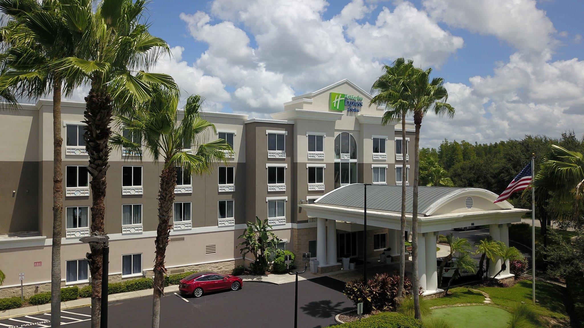 Holiday Inn Express Hotel & Suites Tampa-I-75 at Bruce B. Downs in Tampa, FL