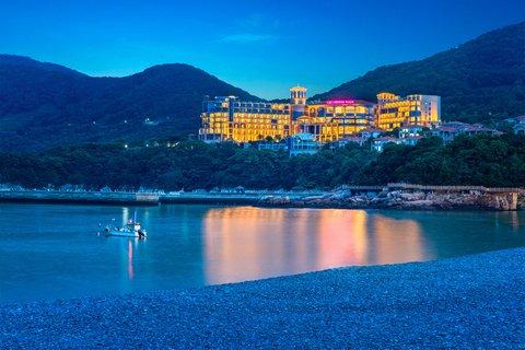 Crowne Plaza Zhoushan Seaview in Zhoushan, CN