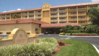 Coral Springs, FLにおけるLa Quinta Inn & Suites by Wyndham Coral Springs Univ Dr