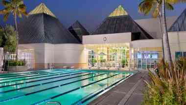 Redwood City, CAにおけるBay Club Redwood Shores