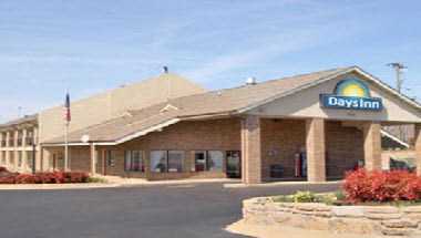 Days Inn by Wyndham Nashville North/Opryland Area в Nashville, TN