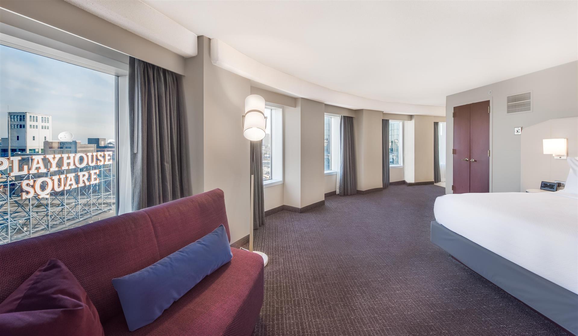 Crowne Plaza Cleveland at Playhouse Square image