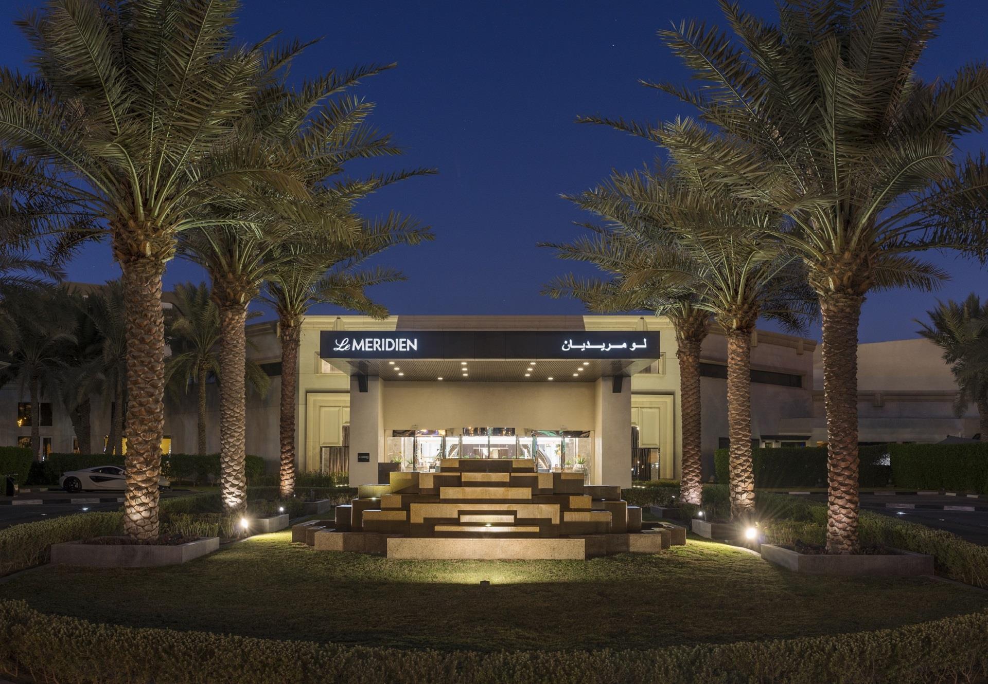 Le Meridien Dubai Hotel & Conference Centre image