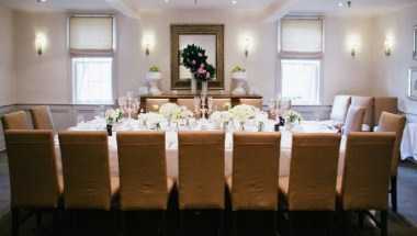 Auberge Du Pommier a Toronto, ON