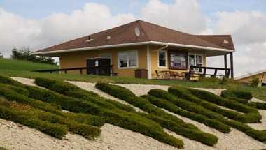 The Wilds Resort в Holyrood, NL