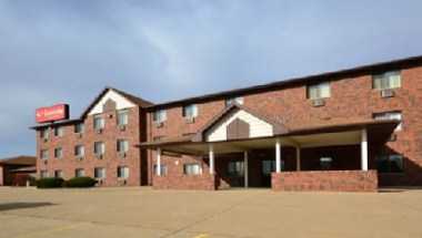 Heartland Inn Bettendorf Iowa Hotel в Coralville, IA