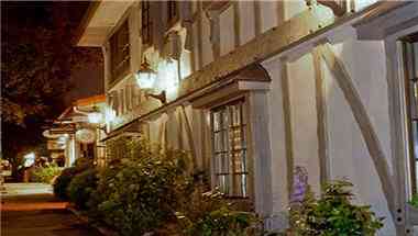 Carmel-By-The-Sea, CA의 Coachman's Inn